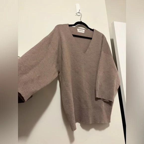 WILFRED FREE SOUVENIR SWEATER SIZE 1 SMALL BEIGE TAUPE V NECK SWEATER - Picture 5 of 8